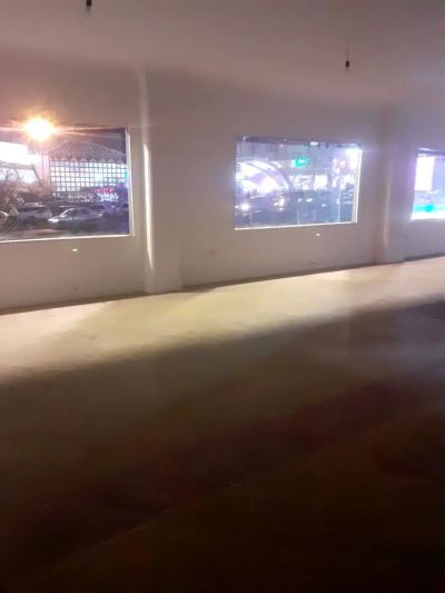 تجاری 125 متری یک خوابه در پونک تهران