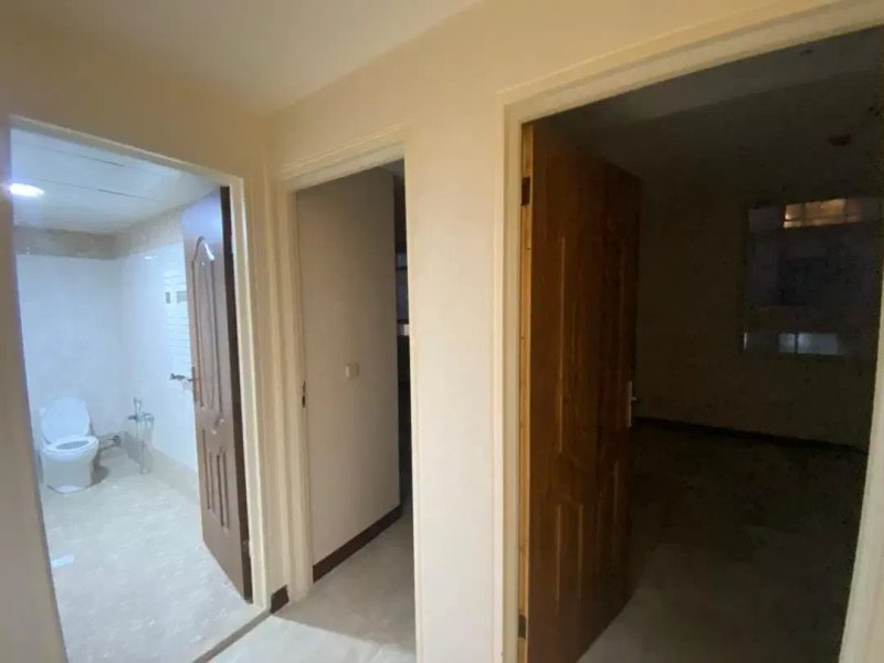 آپارتمان 105 متری دو خوابه در پونک تهران14155732647