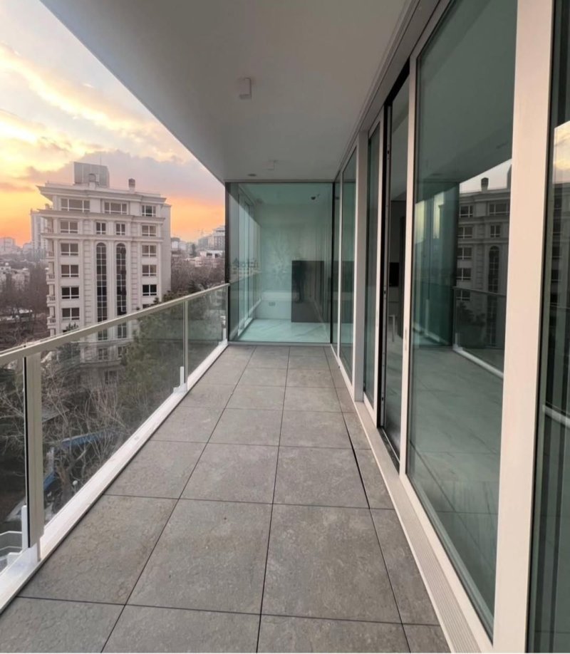 آپارتمان 170 متری سه خوابه در سعادت آباد تهران14175432944