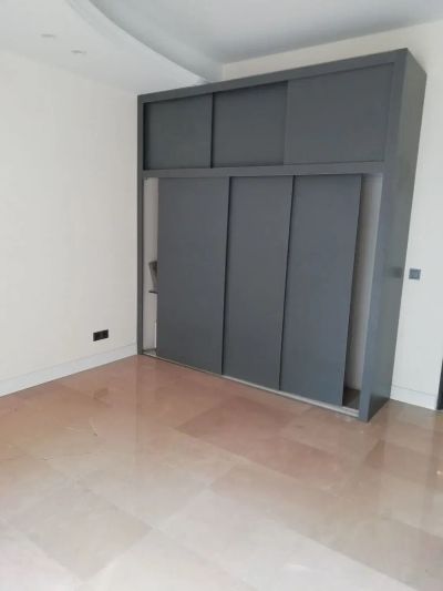 آپارتمان 190 متری سه خوابه در نیروی هوایی تهران