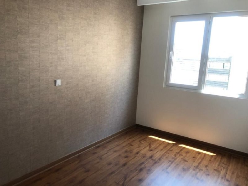 آپارتمان 130 متری سه خوابه در شهرک غرب تهران14181532992