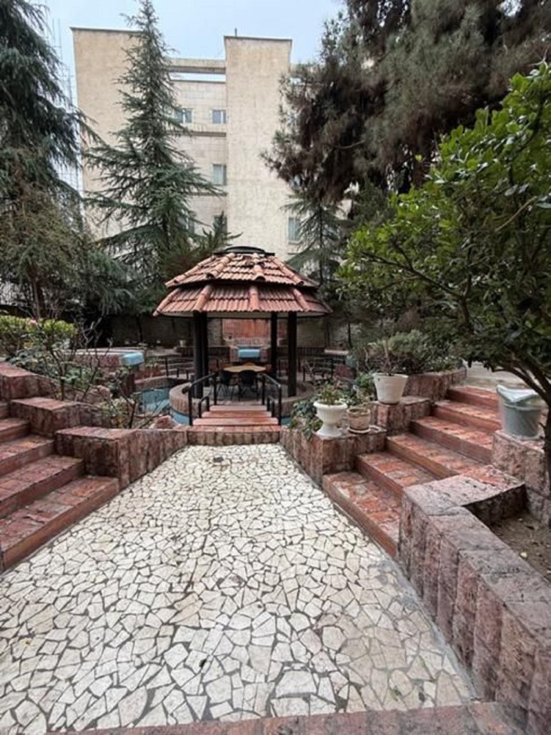 آپارتمان 104 متری دو خوابه در سعادت آباد تهران14182833015