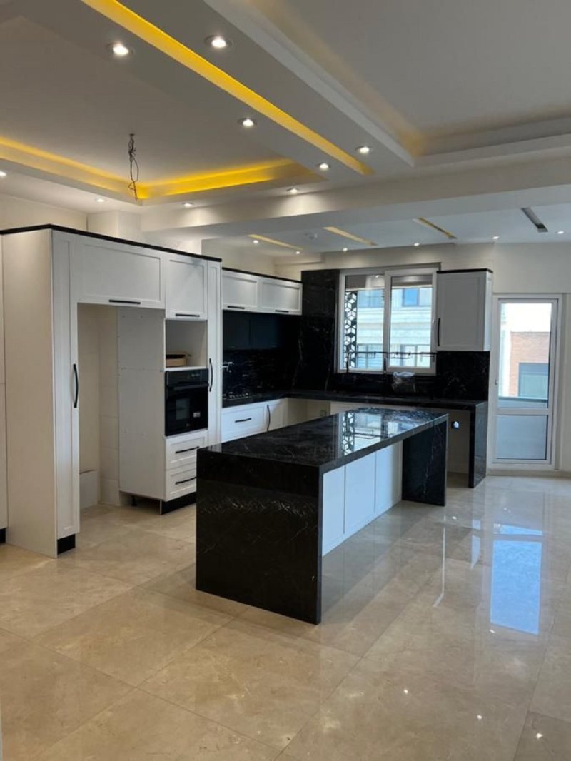 آپارتمان 148 متری سه خوابه در شهرک غرب تهران14185633072