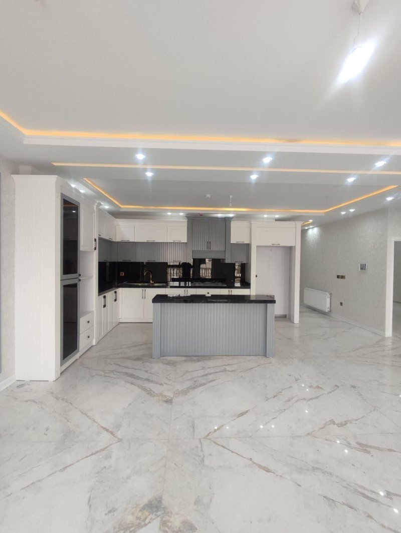 آپارتمان 105 متری دو خوابه در بلوار امام رضا مشهد14188033153