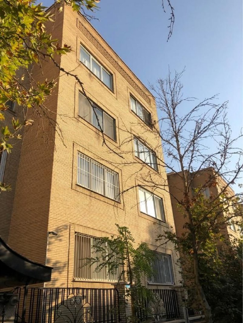 آپارتمان 153 متری دو خوابه در شهرک غرب تهران14185233071