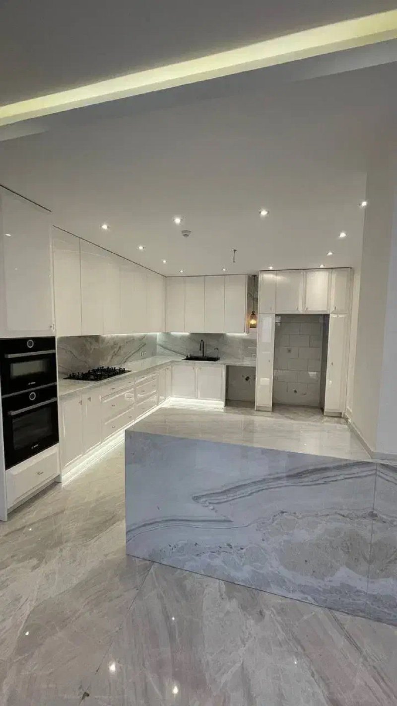 آپارتمان 210 متری چهارخوابه در شهرک غرب تهران14174132915