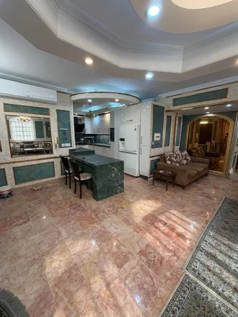 آپارتمان 113 متری دو خوابه در ده ونک تهران14184033038