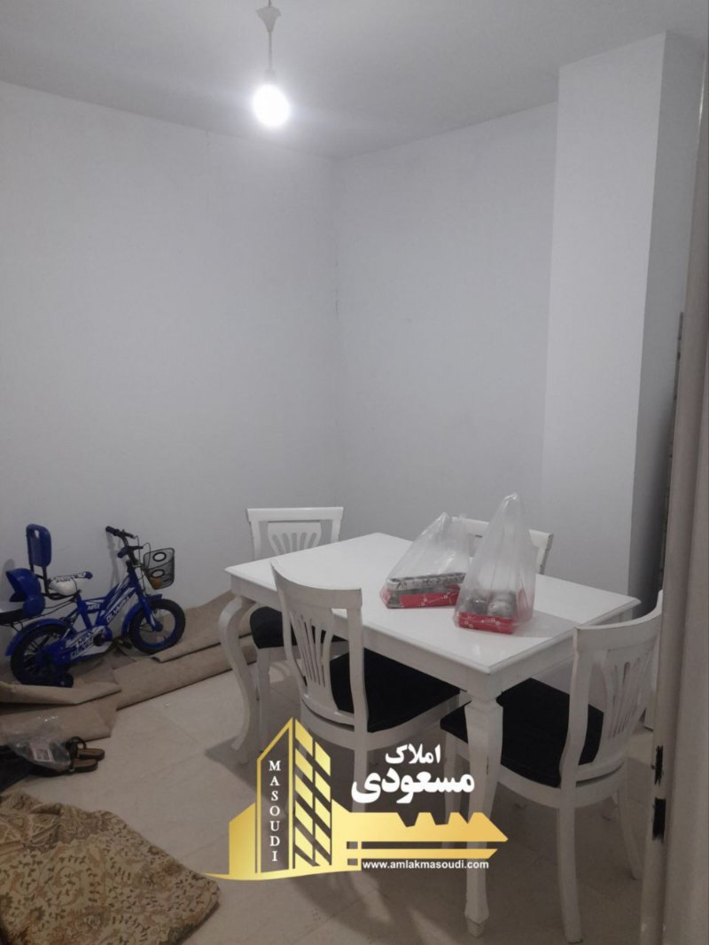 آپارتمان 113 متری در امیریه شهریار14168432762