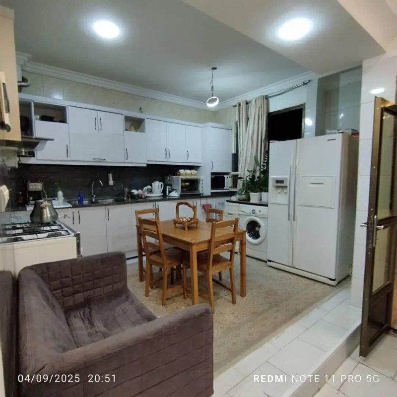 آپارتمان 160 متری سه خوابه در حافظ مشهد14209233642