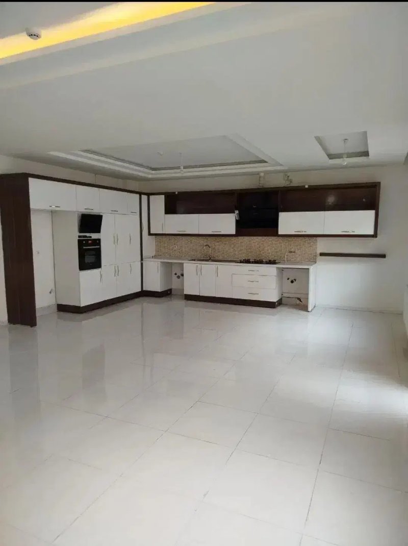 آپارتمان 175 متری سه خوابه در جاهدشهر مشهد14192933319