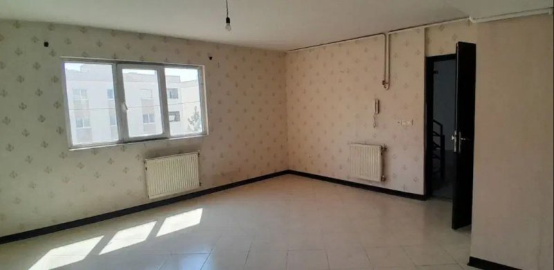 آپارتمان 82 متری دو خوابه در فاز 6 پرند14219733755