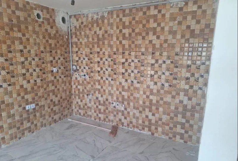 آپارتمان 83 متری دو خوابه در فاز 6 پرند14220633781