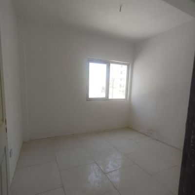 آپارتمان 84 متری دو خوابه در فاز 6 پرند