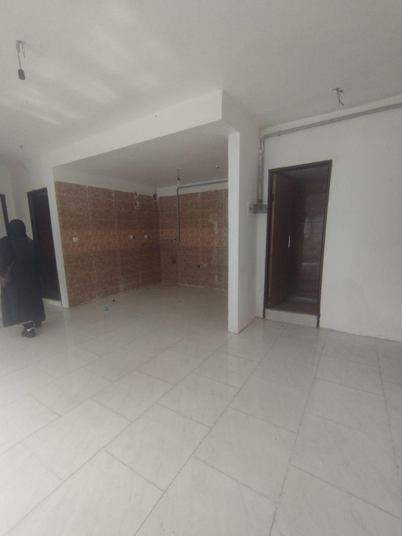 آپارتمان 79 متری دو خوابه در فاز 6 پرند14227133861