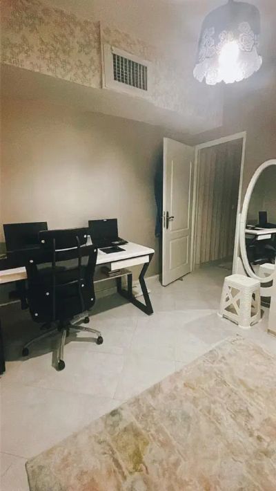 آپارتمان 97 متری دو خوابه در گلشهر کرج