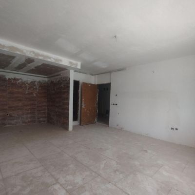 آپارتمان 84 متری دو خوابه در فاز 6 پرند