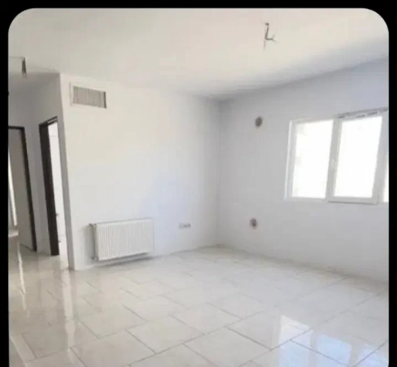 آپارتمان 85 متری دو خوابه در فاز 6 پرند14230733873