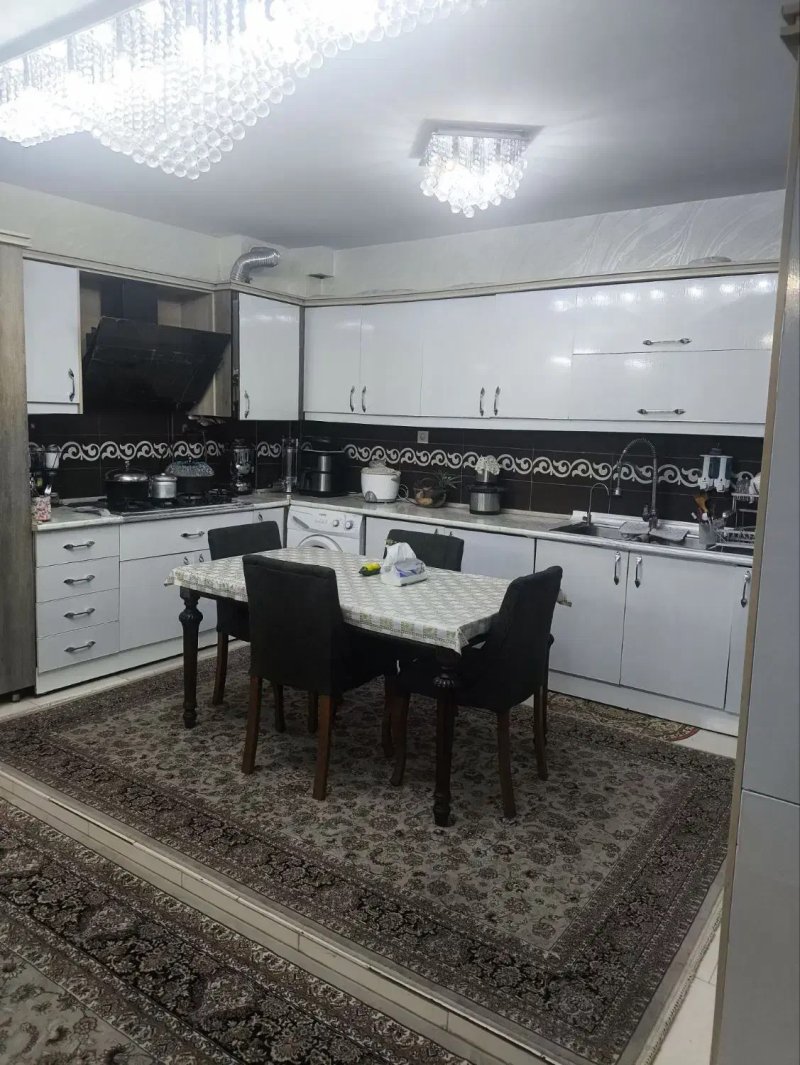 آپارتمان 130 متری دو خوابه در خیابان ایثارگران مشهد14243234075