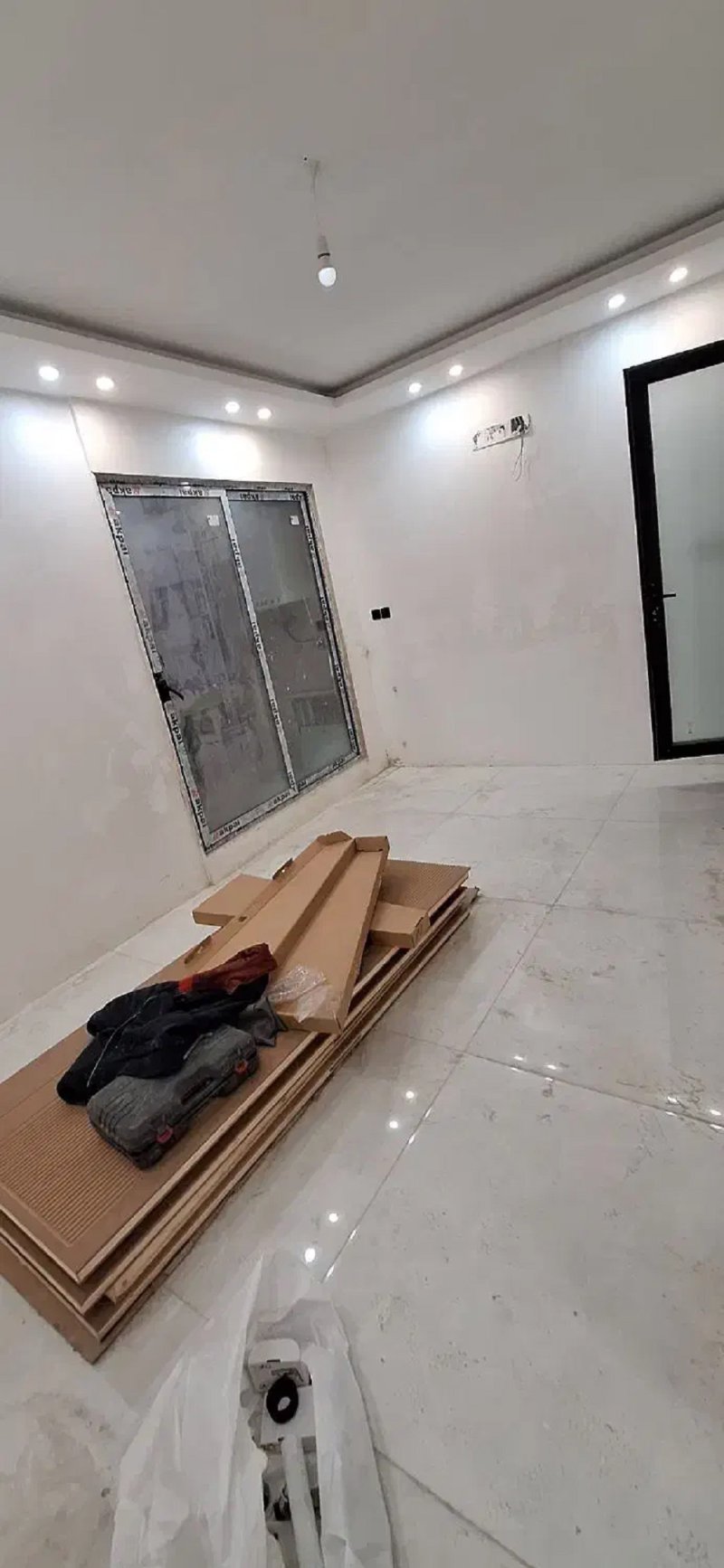 آپارتمان 160 متری سه خوابه در هنرور مشهد14231533898