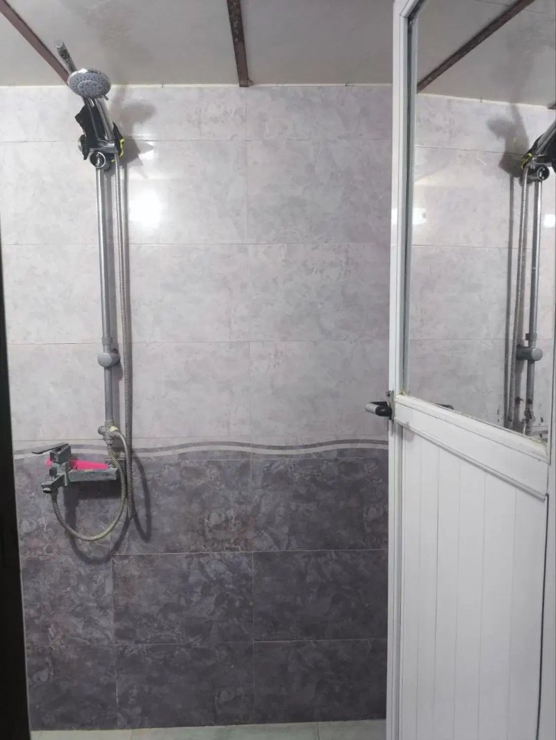 آپارتمان 130 متری دو خوابه در خیابان ایثارگران مشهد14243234077