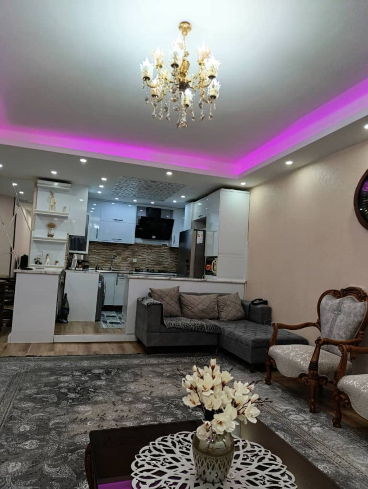 آپارتمان 80 متری دو خوابه در فاز 2 اندیشه 2