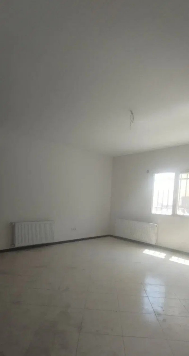 آپارتمان 83 متری دو خوابه در فاز 6 پرند14270934447