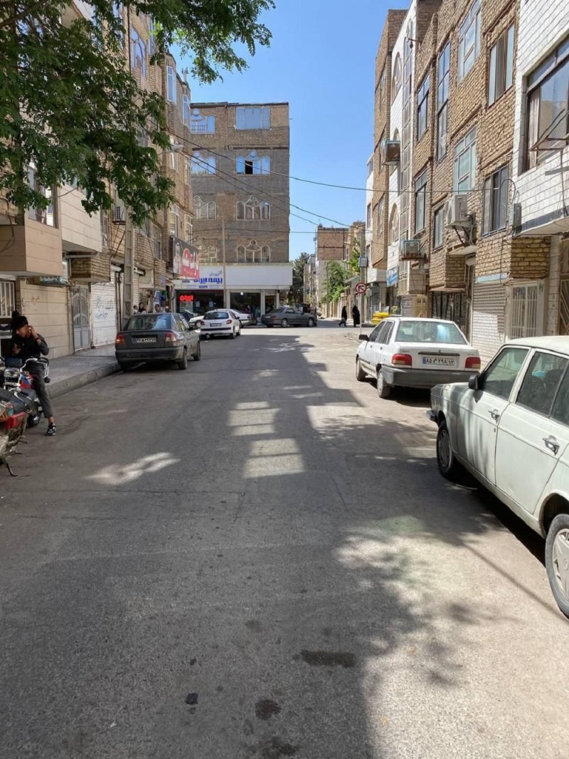 تجاری 12 متری در خیابان ایثارگران مشهد14279334576