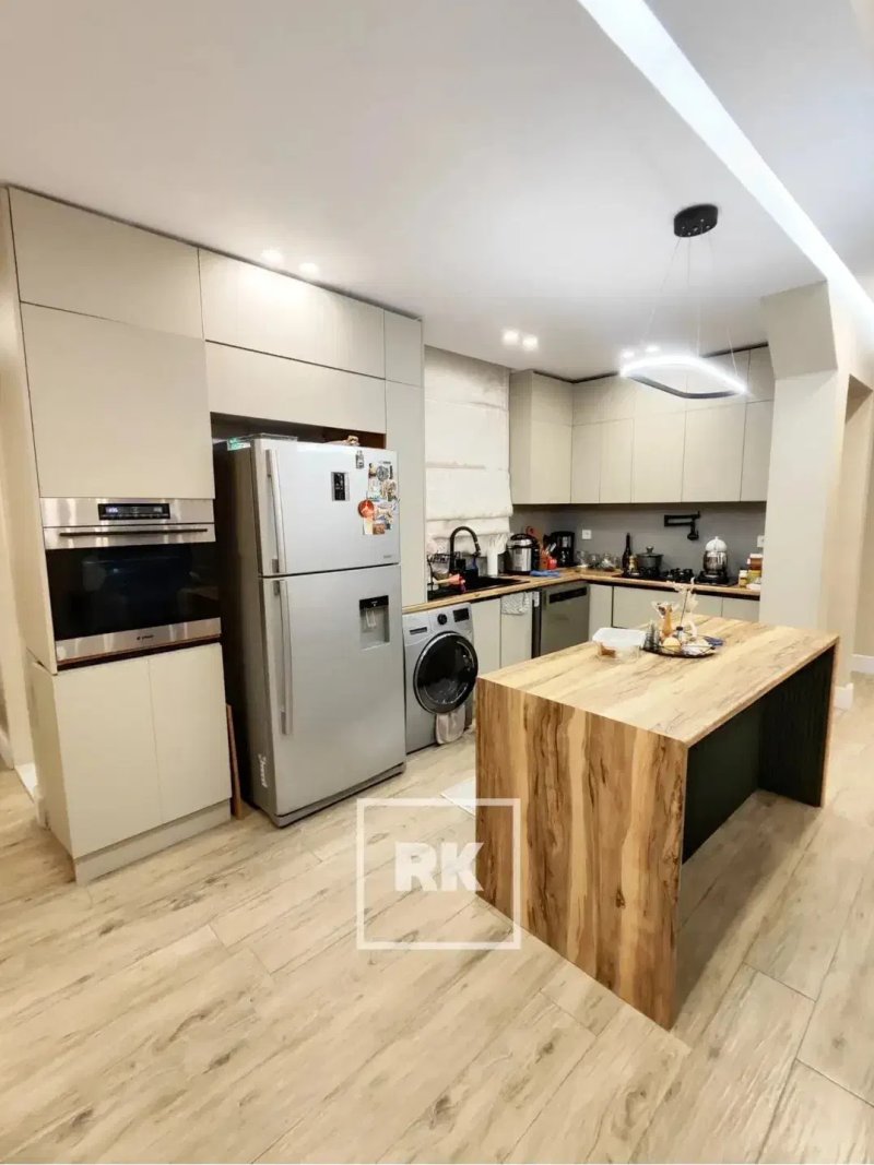 آپارتمان 80 متری دو خوابه در پونک تهران14291834820