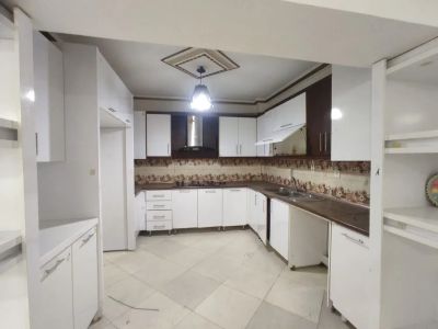 خانه 120 متری دو خوابه در کشمیری مشهد