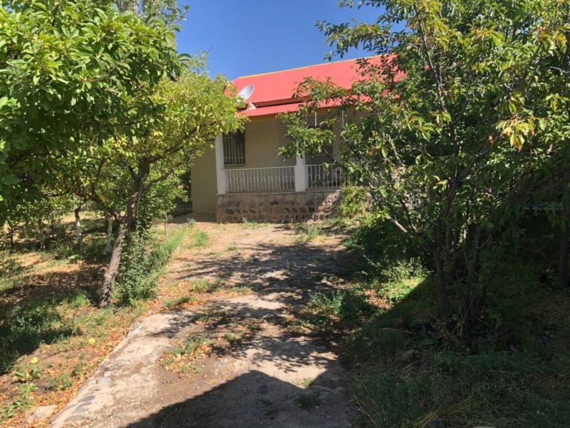 ویلا 520 متری در جزینان طالقان14273234495