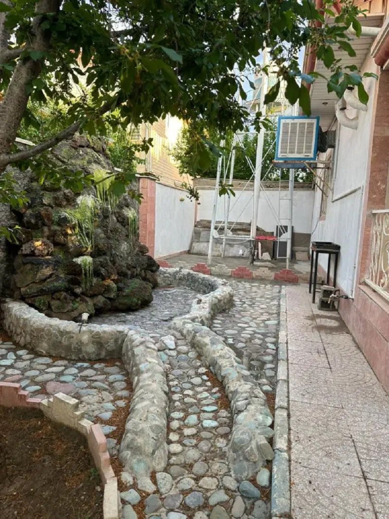 ویلا 1000 متری دو خوابه در شهرک زعفرانیه کرج14280634636