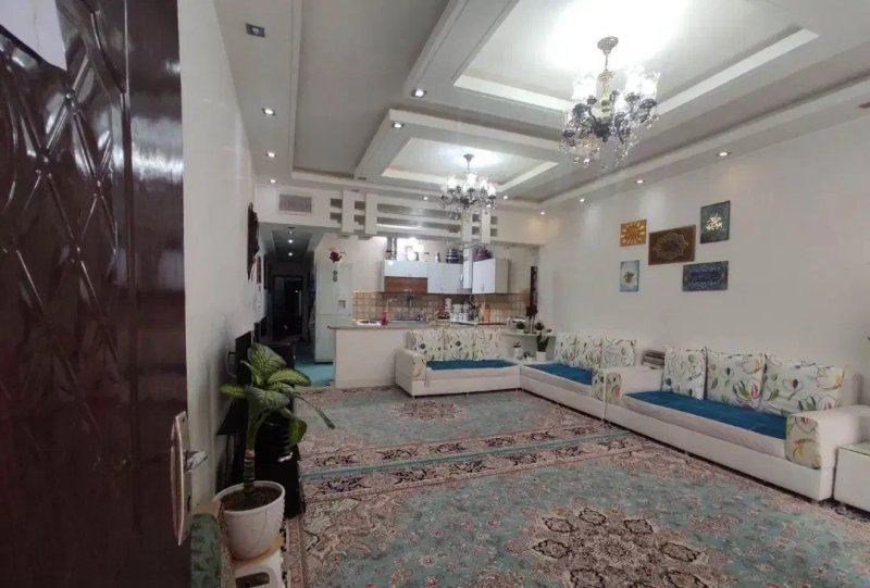 خانه 100 متری دو خوابه در کشمیری مشهد14281034649