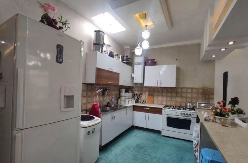 خانه 100 متری دو خوابه در کشمیری مشهد14281034650