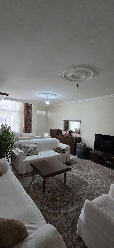 آپارتمان 77 متری دو خوابه در پونک تهران