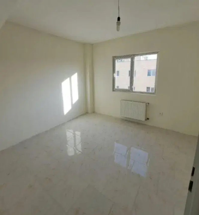 آپارتمان 75 متری دو خوابه در فاز 6 پرند14293234838