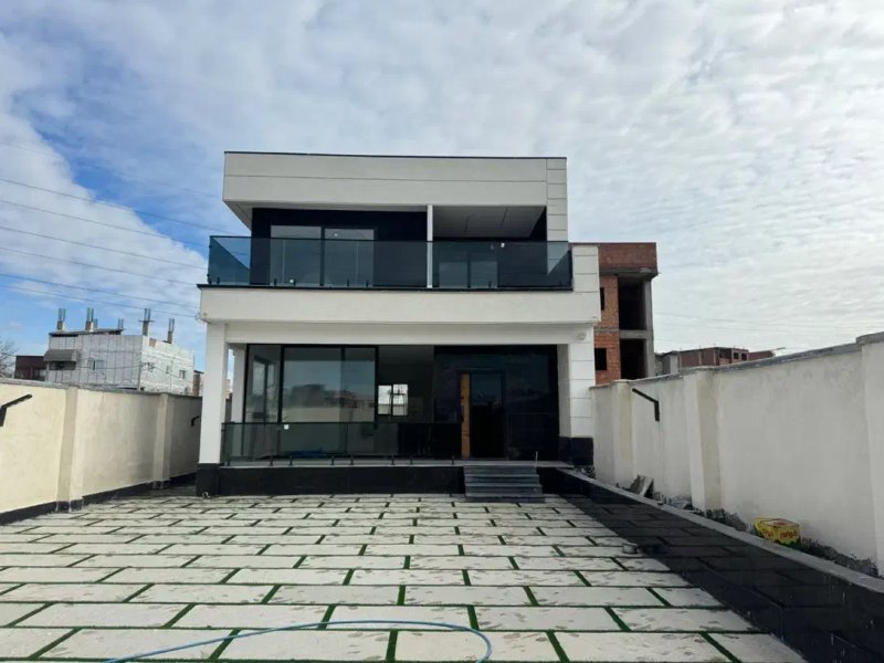 ویلا 340 متری سه خوابه در قائمشهر قائم شهر14296534910