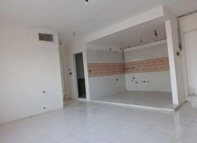 آپارتمان 84 متری دو خوابه در فاز 2 پرند