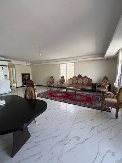 ویلا 260 متری دو خوابه در شهرک زعفرانیه کرج