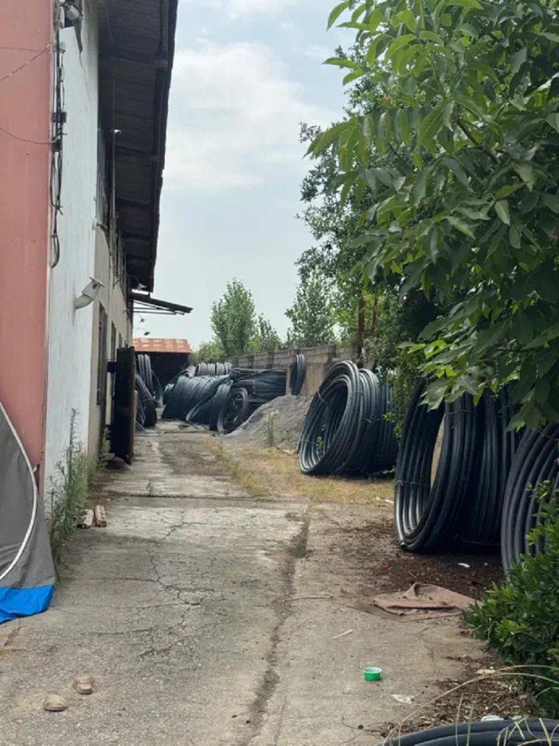 کارگاه 1800 متری سه خوابه در جاده جویبار قائم شهر14298234983