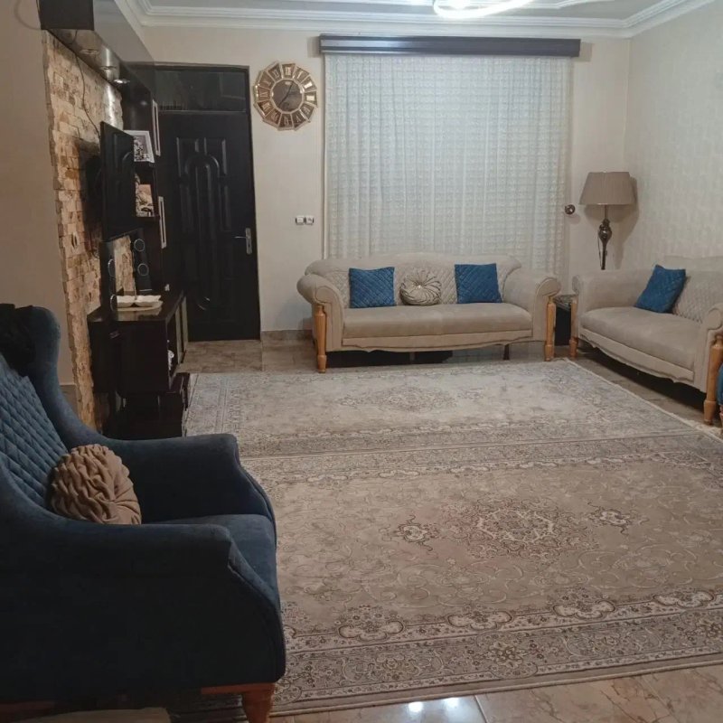 خانه 100 متری دو خوابه در میدان یخسازی رشت14316735189