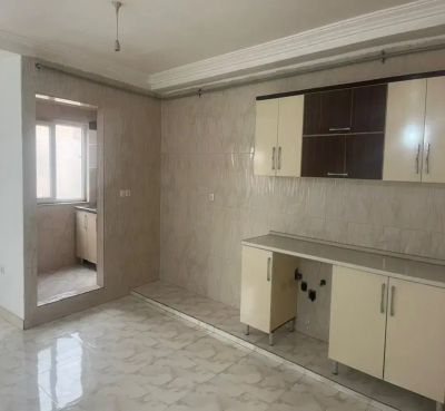 آپارتمان 91 متری دو خوابه در پل هوایی قائم شهر