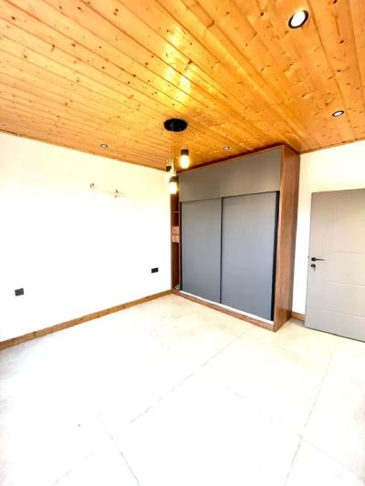 ویلا 260 متری سه خوابه در زیباکنار