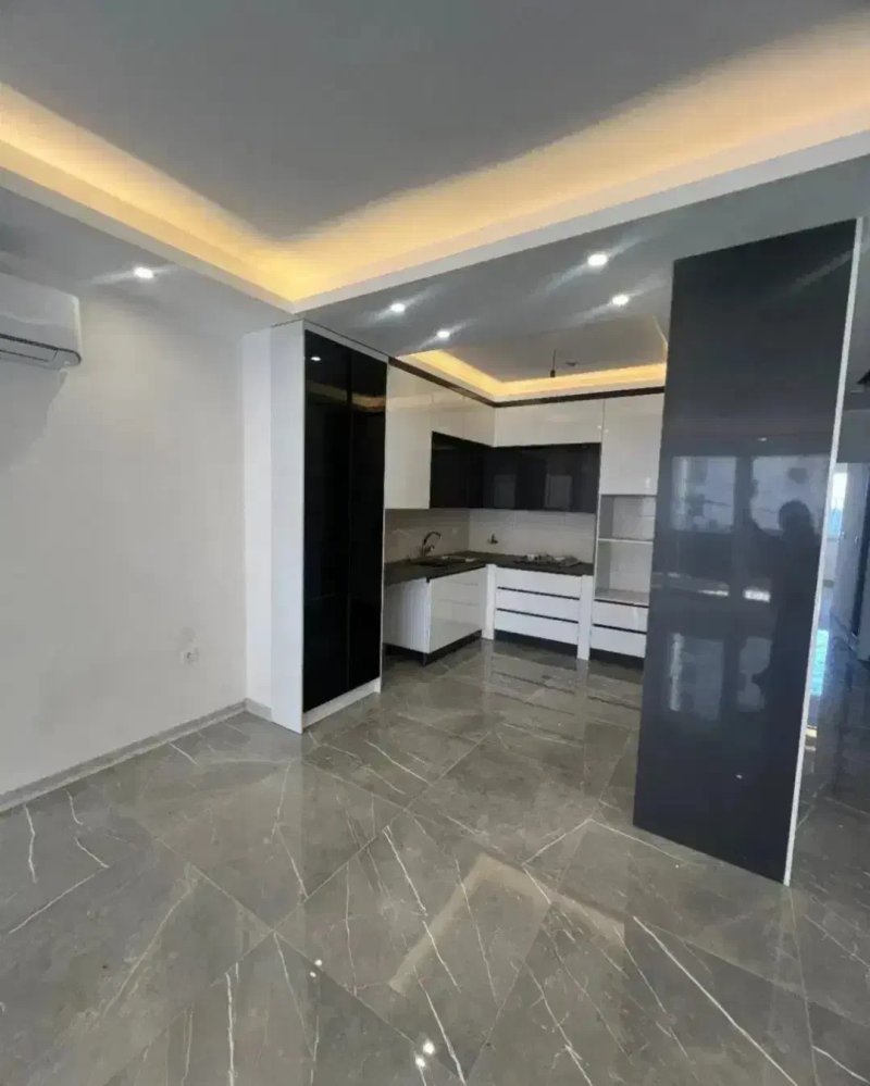 آپارتمان 130 متری دو خوابه در رادیو دریا چالوس14332535497