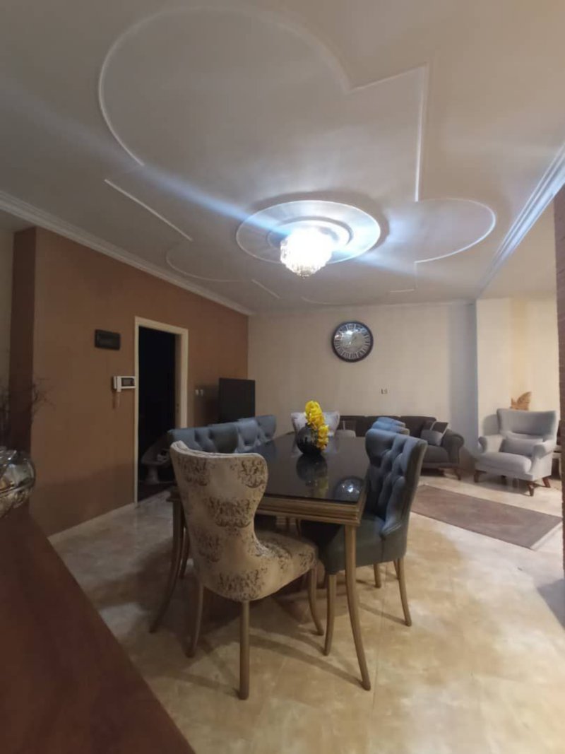 آپارتمان 92 متری دو خوابه در خیابان هراز آمل14327135297