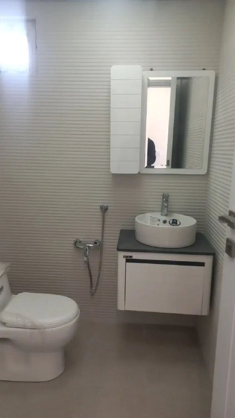 آپارتمان 130 متری دو خوابه در رادیو دریا چالوس14332535500