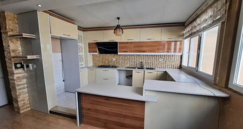 آپارتمان 80 متری دو خوابه در خیابان بوعلی همدان14324735275