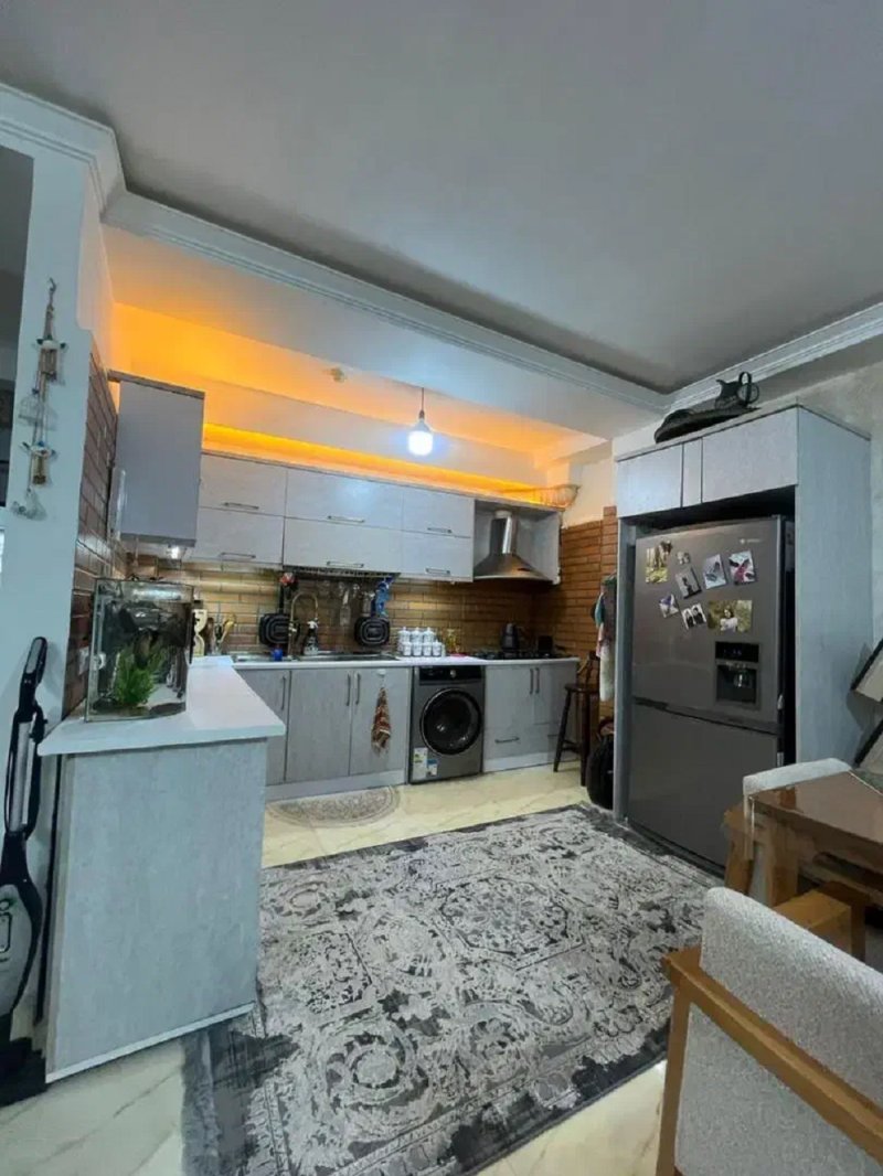 آپارتمان 97 متری دو خوابه در رادیو دریا چالوس14332835505