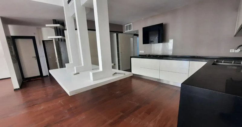 آپارتمان 158 متری سه خوابه در جهان نما همدان14324935278