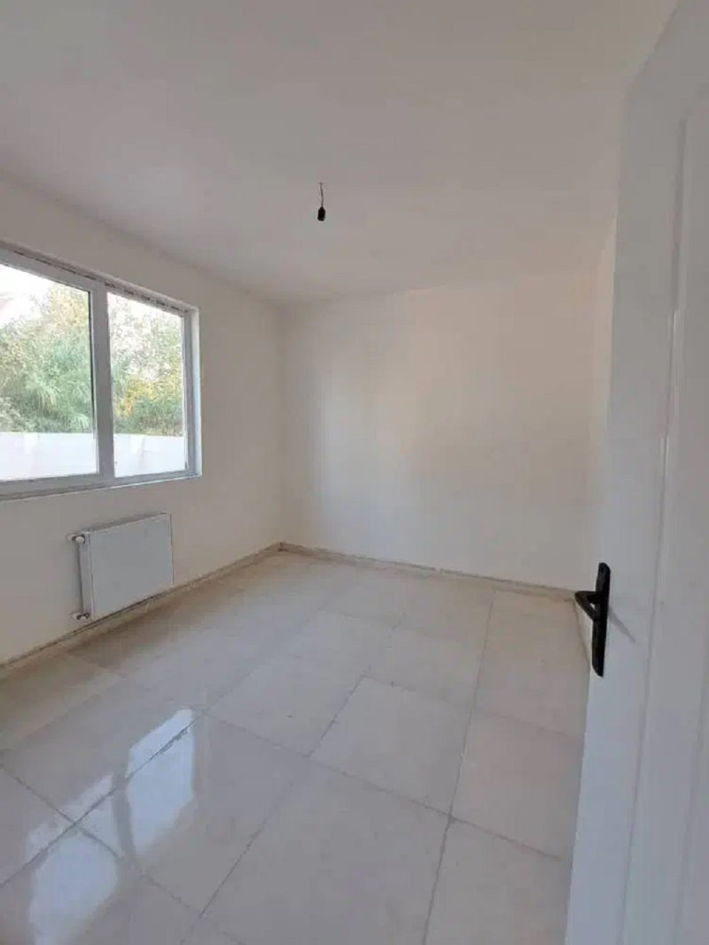 ویلا 280 متری دو خوابه در زیباکنار14327935332