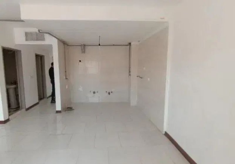 آپارتمان 76 متری دو خوابه در فاز 6 پرند14327535315